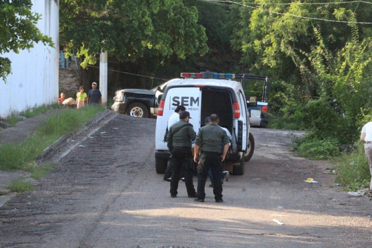 Muere tras ataque a balazos en Riberas de Tamazula