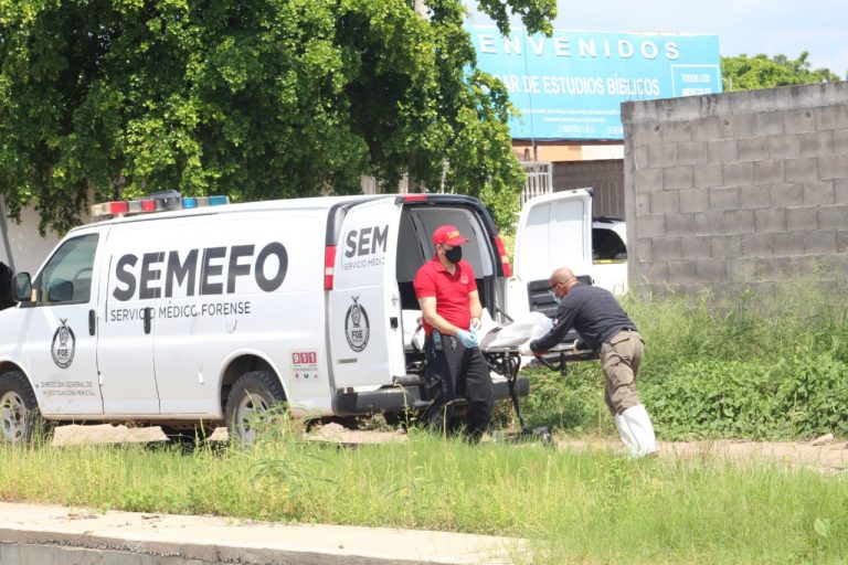 Muerto a golpes lo encuentran en Urbi Villas del Sol