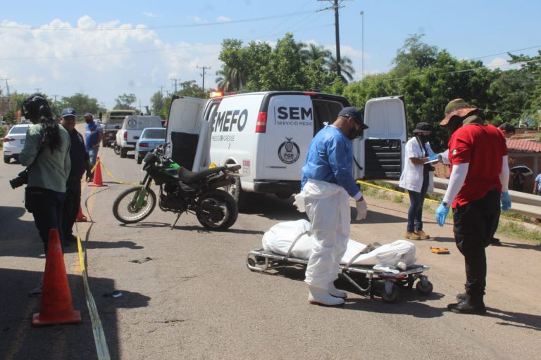 Muere al ser impactado por camioneta en El Limón de los Ramos