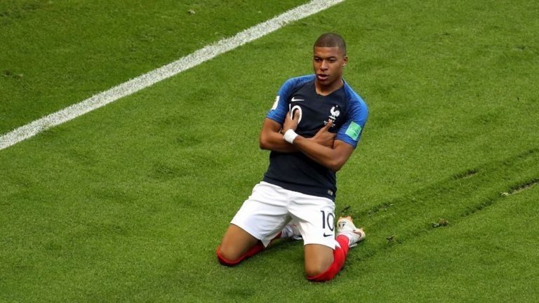 PSG baja a Kylian Mbappé de la gira por Japón