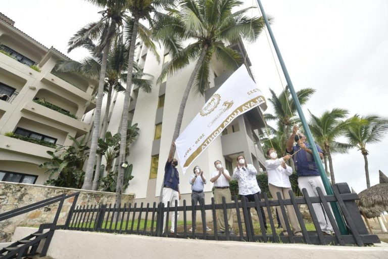 Certifican como limpia a Playa Luna Bonita
