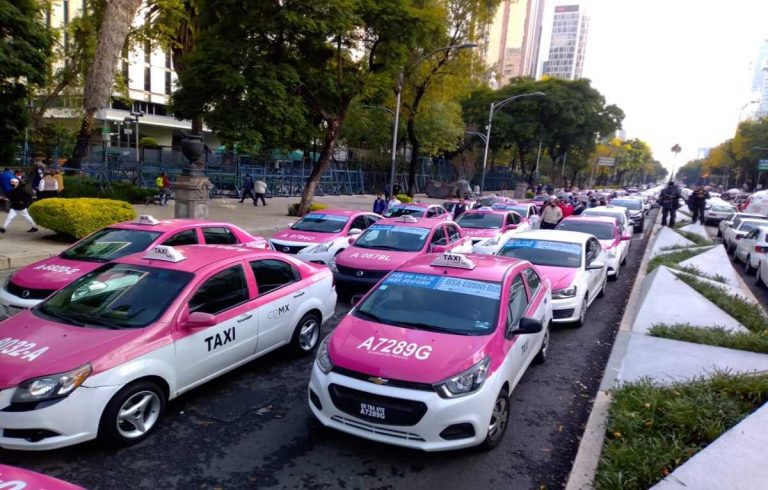 Taxistas desquician el centro de la CDMX
