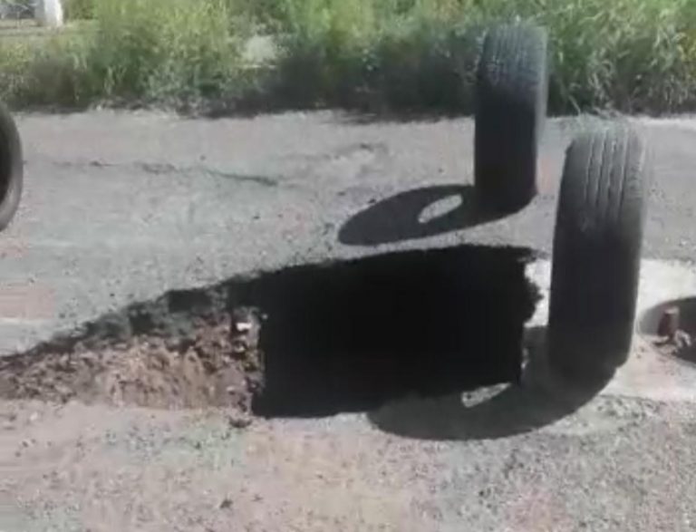 Reparan socavón en Eje Federalismo