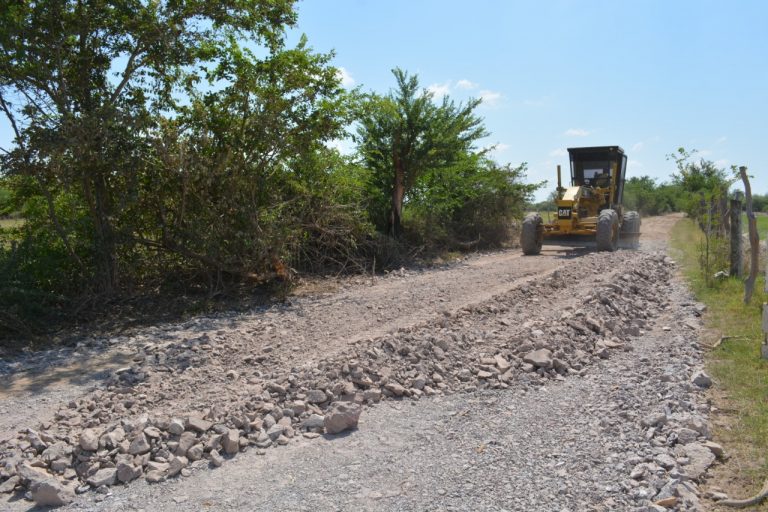 Al 90% rehabilitado de camino a Las Guásimas, Navolato