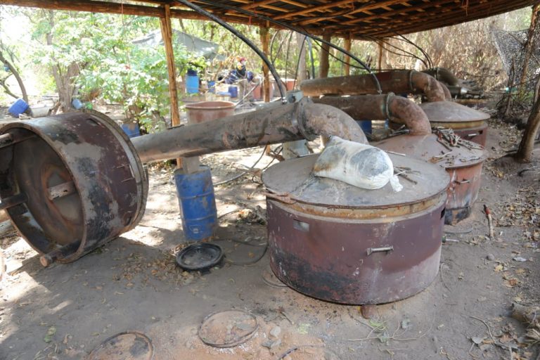 Decomisan laboratorio clandestino entre Chiqueritos y Estación Abuya