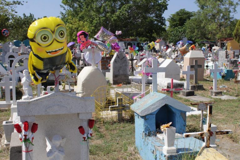 Ingresarán hasta 100 por bloque a cementerios de Mazatlán