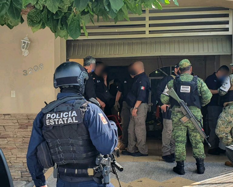 Aseguran al sur de Culiacán a civil y armamento