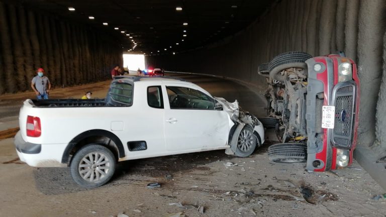 Por alcantarilla en mal estado hay tres heridos en túnel