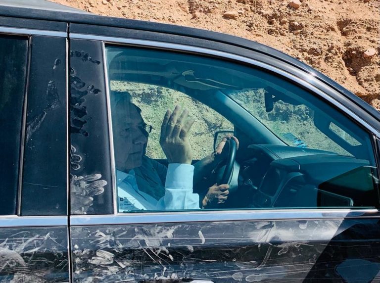 Se reúne AMLO con la familia LeBarón