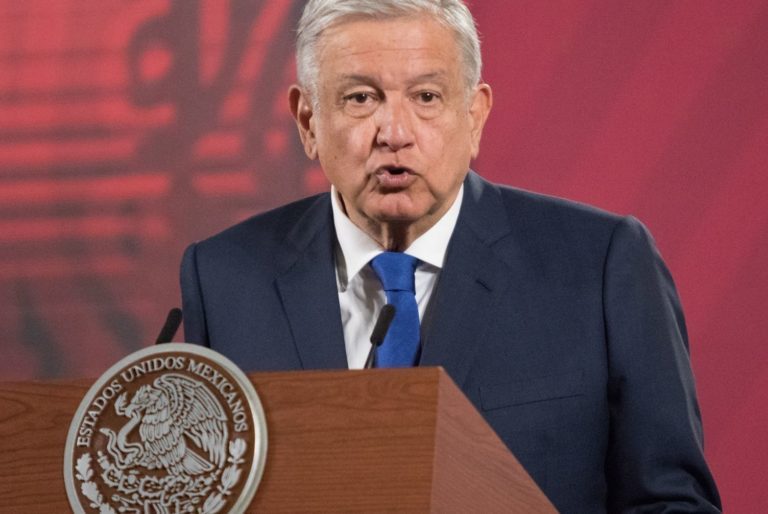 Que Iglesia pida perdón por atrocidades de la Conquista, pide AMLO al Papa