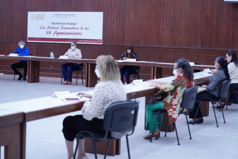 Pactan fortalecer a síndicos y órganos de control en municipios