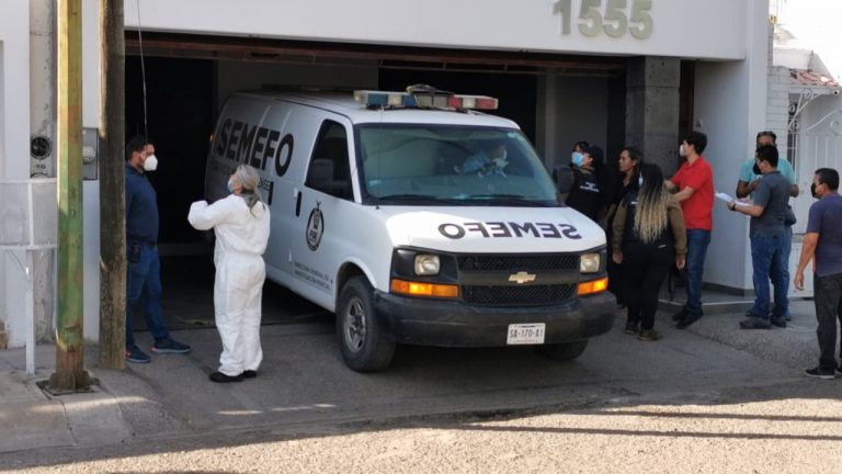 Hombre intentaba posible suicidio, antes murió una joven