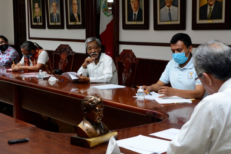 Atiende alcalde a Antorchistas por invasiones