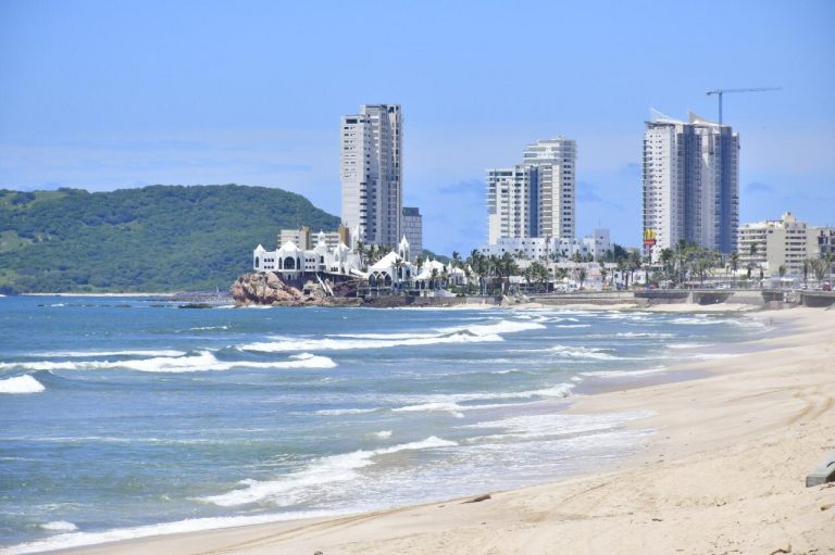 Aunque Mazatlán tiene 10 nuevos casos de COVID-19, sigue en verde