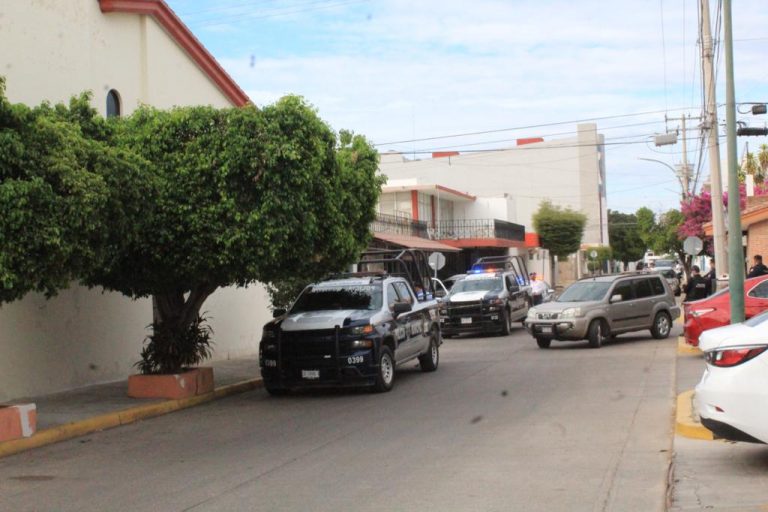 Muere a un día de asalto afuera de su casa