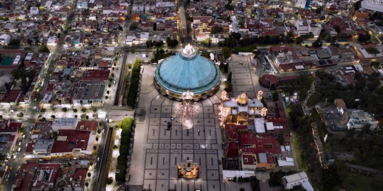 Inédito: así la Basílica en fiesta de la virgen