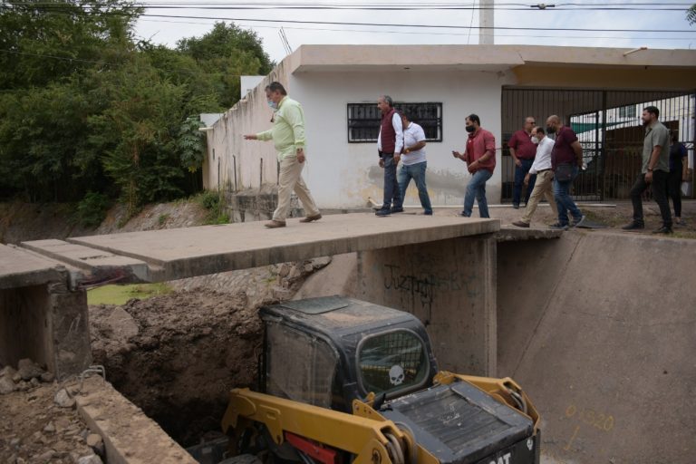 Lo destruyó la depresión tropical 19-E, reconstruyen arroyo en la Hidalgo