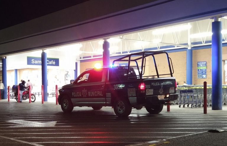 Se llevan $80 mil en asalto a tienda del Tres Ríos en cuestión de minutos