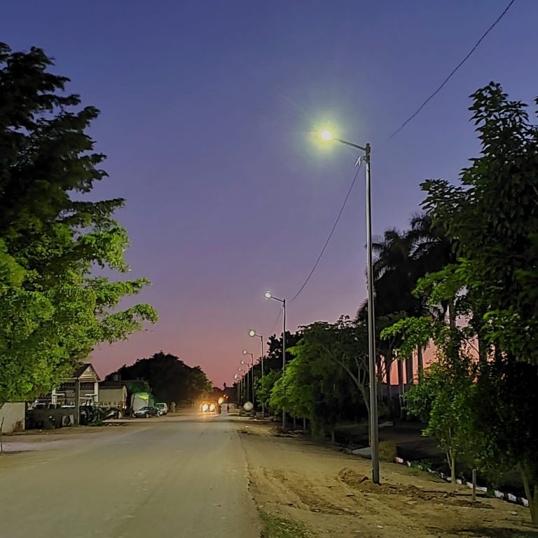 Amplían red de alumbrado público en ‘La Palma’