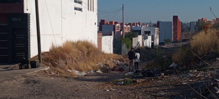 Estaba envuelto en cobijas en Hacienda del Valle