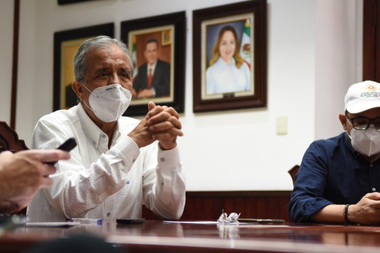 Promete Estrada para enero alza en pensión a viudas de policías