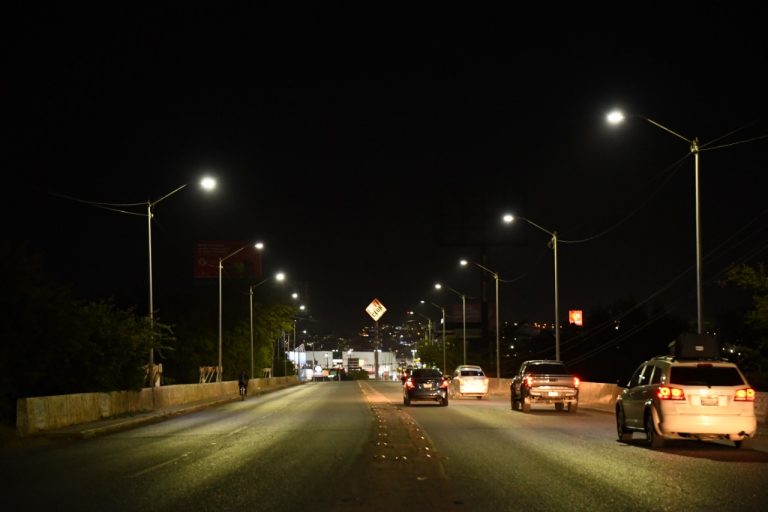 Registra Culiacán 80% de avance en LED para vialidades primarias