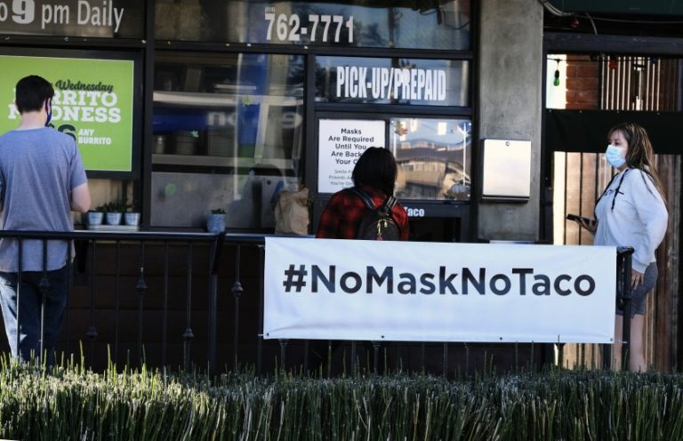 California se prepara para confinamiento por alza en COVID