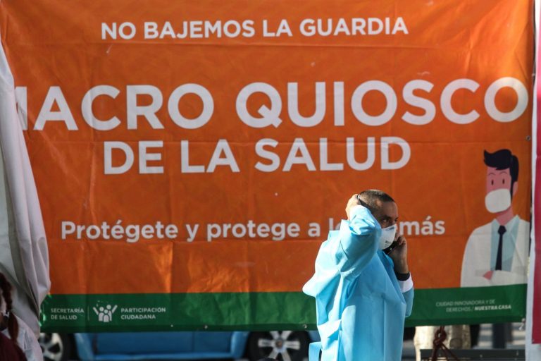 México confirma 10 mil 297 casos en un día; IMSS ‘a tope’