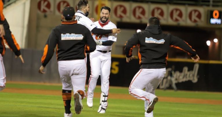 Se adjudica Naranjeros segundo encuentro de las semifinales