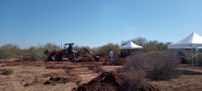 Suman 24 horas de excavación en Los Pochotes, Navolato