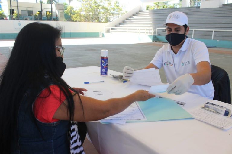 Abre Mazatlán convocatoria para becas