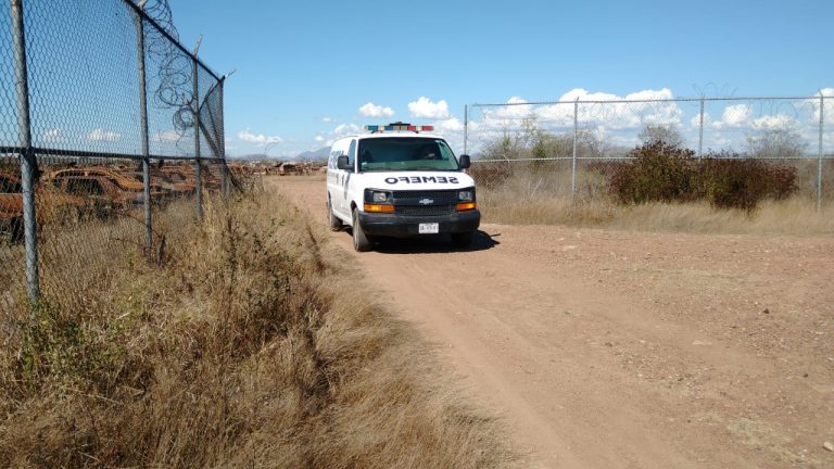 Van 3 cadáveres; lo hallan asesinado en cajuela de auto en pensión
