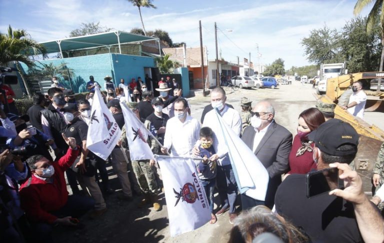 Dan banderazo para la pavimentación de la avenida Circunvalación