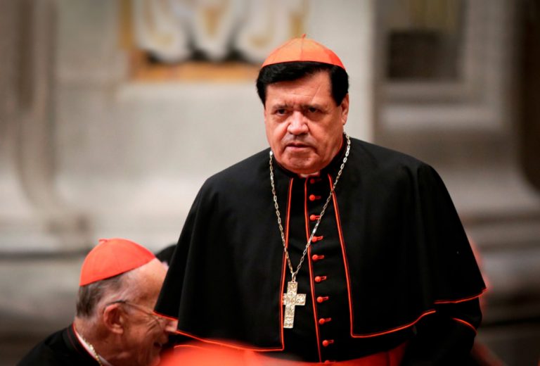 Cardenal es intubado y ya recibió la extremaunción