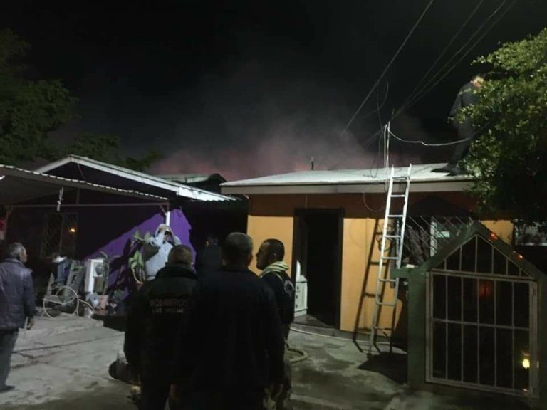 Mueren dos mujeres y una niña en incendio de casas en Topolobampo