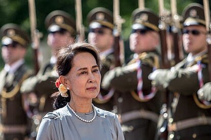 Toma Ejército control de Myanmar tras golpe de Estado