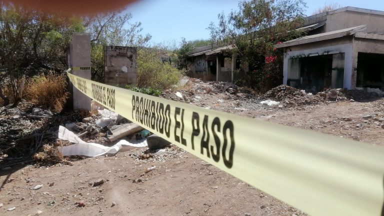 Aparece arma que robaron a policía el día de su crimen