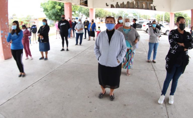 Dan apoyos en pueblos con ‘su sana distancia’