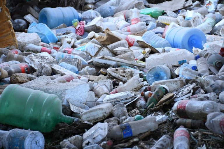 Ruega Culiacán no tirar desechos en canales y arroyos