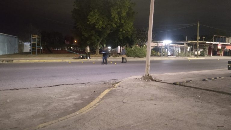 Lo acribillan frente a plaza comercial en Barrancos