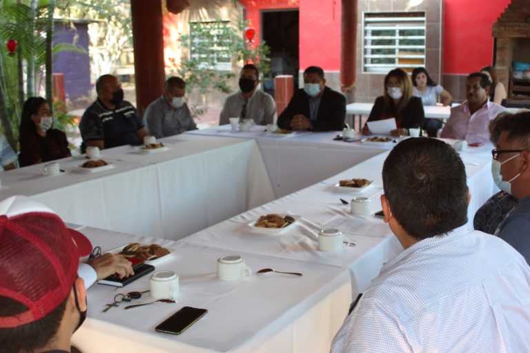 Firmarían en Morena pacto contra Eliazar Gutiérrez