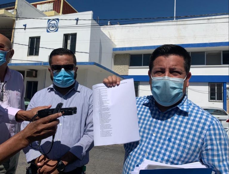 Dimiten 109 panistas en Mazatlán por rechazo al PRI