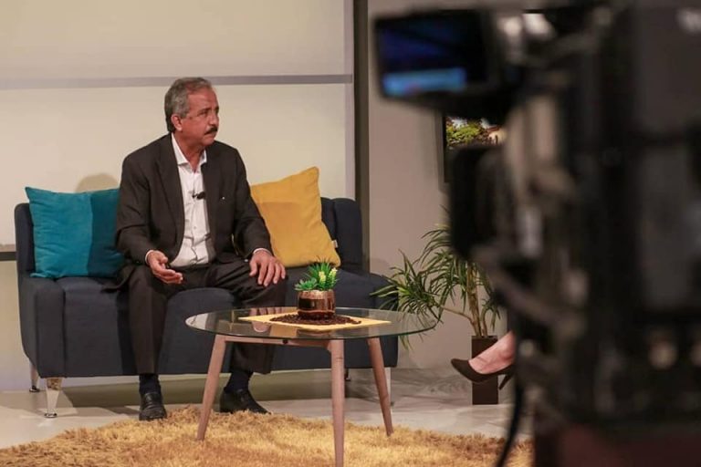 Alcalde dice no buscar ‘chamba’, pero va por otros 3 años