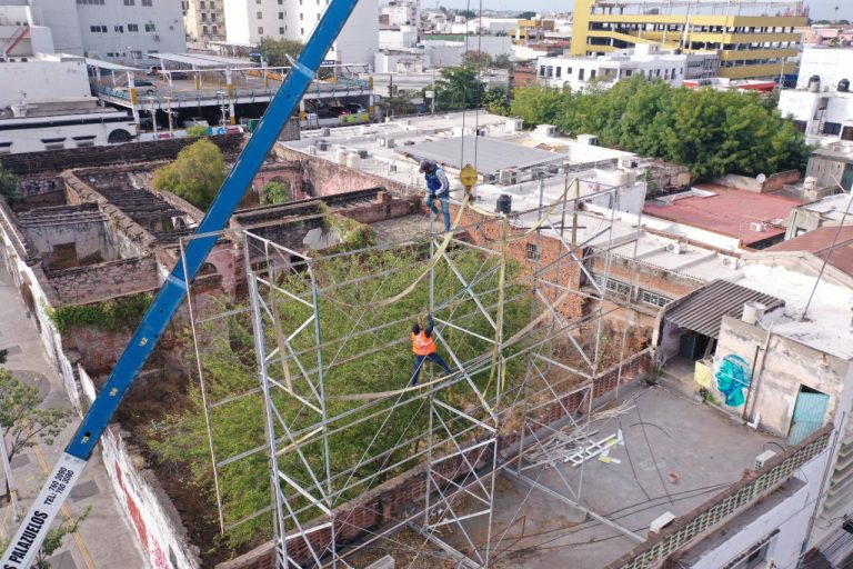 ‘Tumban’ segundo espectacular sobre la Obregón