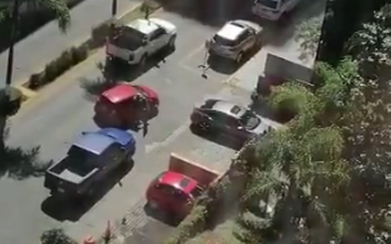 Reportan balacera en zona comercial de Guadalajara