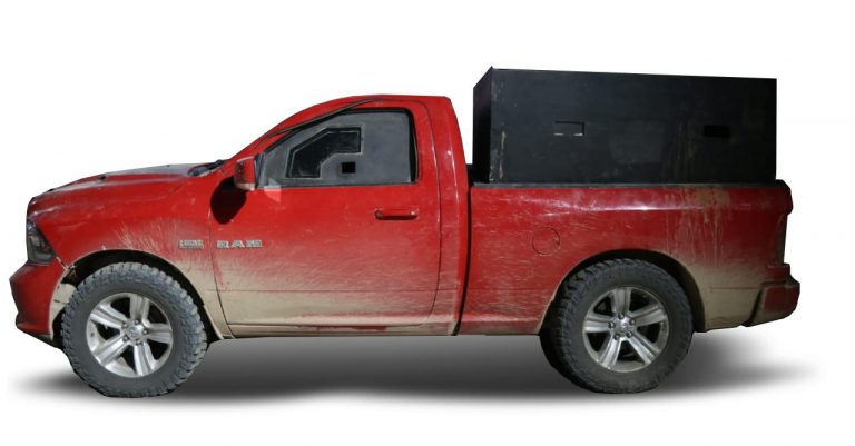 Cae auto blindado en la sierra de Culiacán