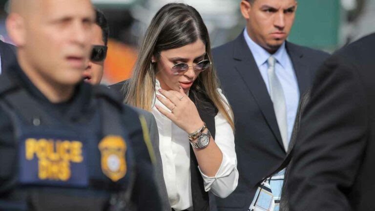 Dan prisión preventiva a Emma Coronel