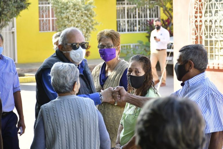 Presume ‘Químico’ hasta $30 millones por año a educación