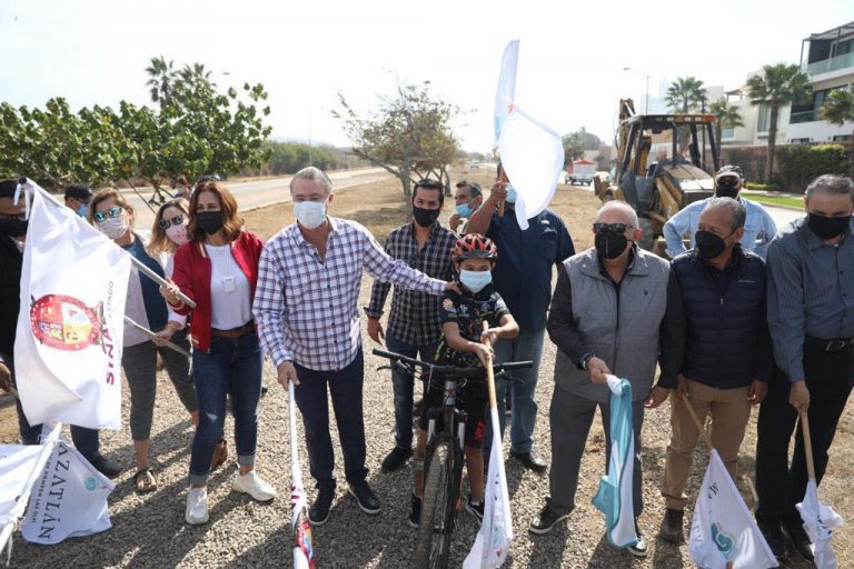 Dan banderazo a construcción de ciclovía Sábalo-Cerritos