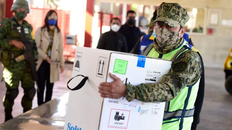 Recibirá México en febrero vacunas de Covax